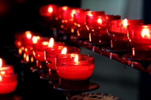 candles 2628473 1280 300x200 - Hipnosis: Mitos y Creencias erróneas